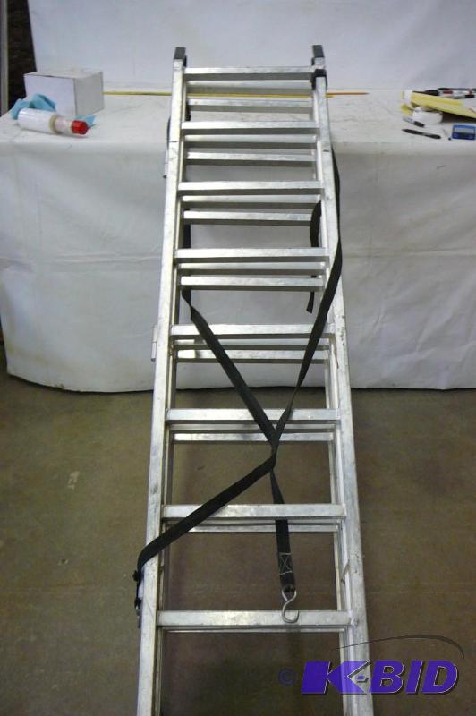 lot 33 image: Bifold Alum Ramps 69L x 50w...