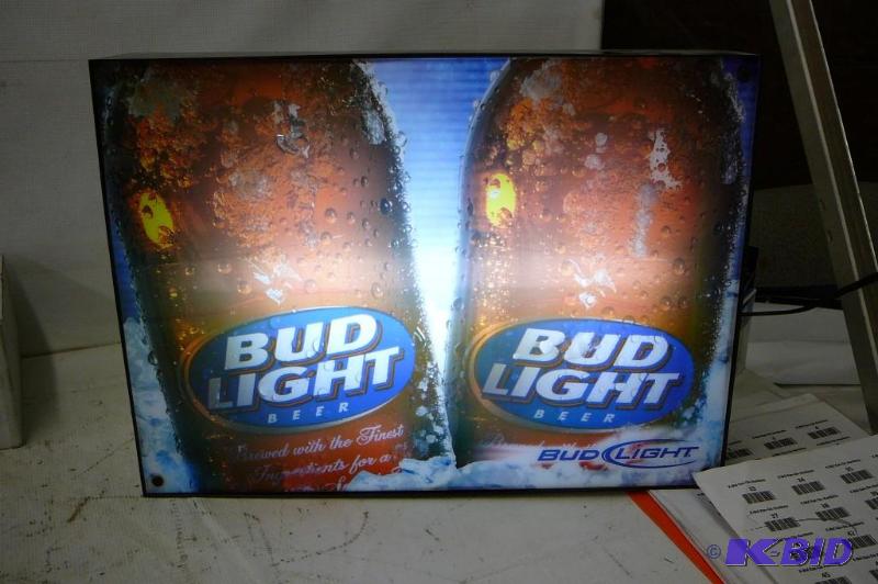 lot 45 image: Budlight Beer Sign 18 12 w x 14 H WORKS...