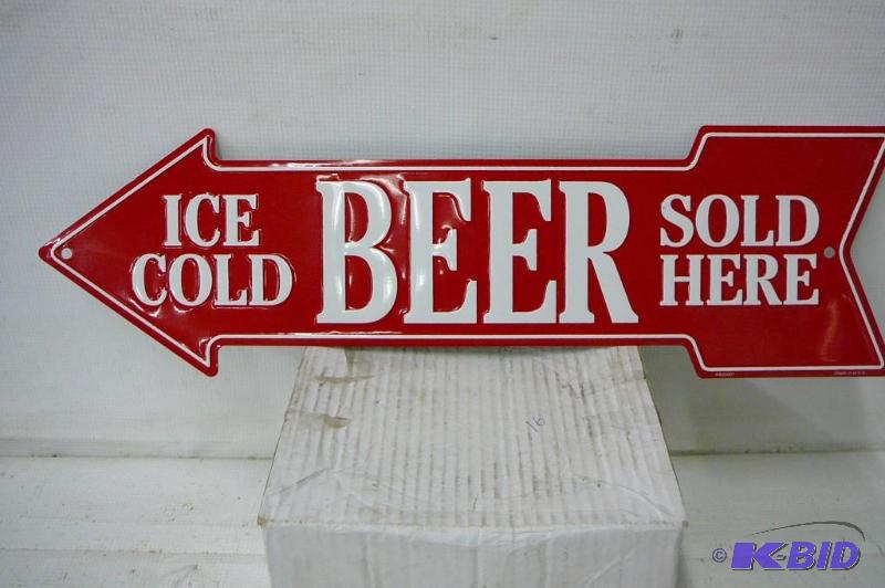 lot 51 image: Tin Sign Beere...