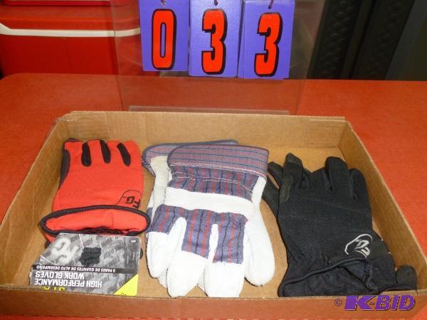 Flat of gloves as shown. Large and x-large si...