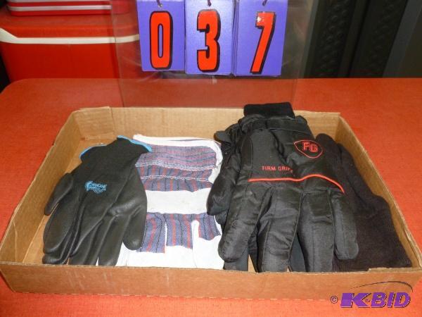 Flat of gloves. As shown. Size large. Terms. ...