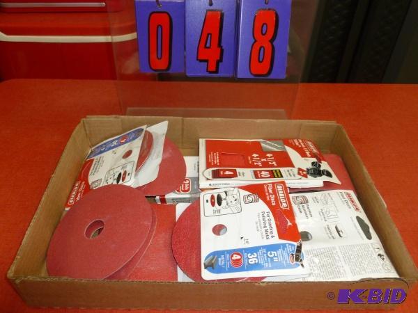 Flat of 4.5&quot 5&quot disc sanding sheets...
