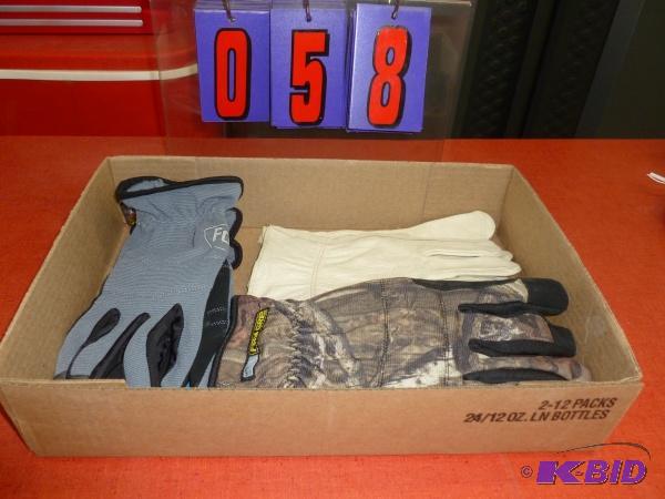 Flat of gloves. As shown. Size large. New. Te...
