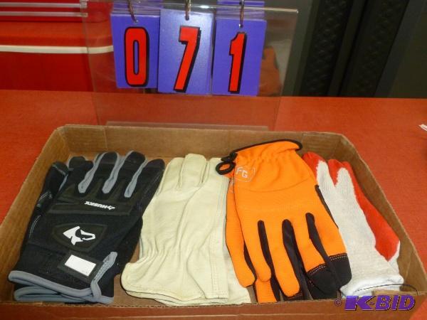 Flat of work gloves. As shown. Size large. Te...
