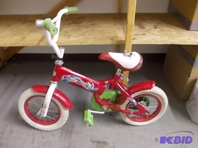 lot 10 image: Girls 12 Inch Bike...