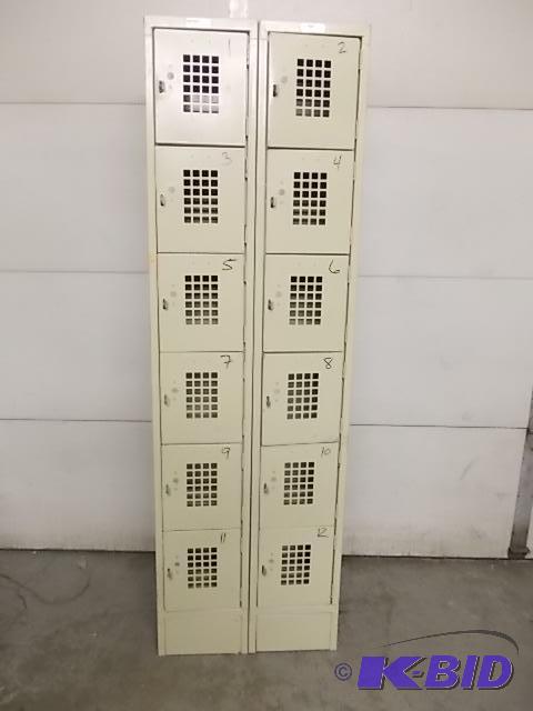 lot 14 image: Locker Cabinet With 12 Compartments...