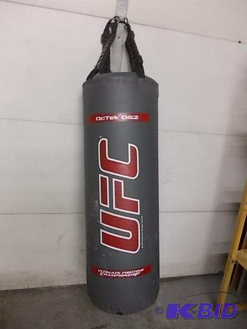 lot 18 image: Full Size UFC Brand Work-Out Kick Bag (Light ...