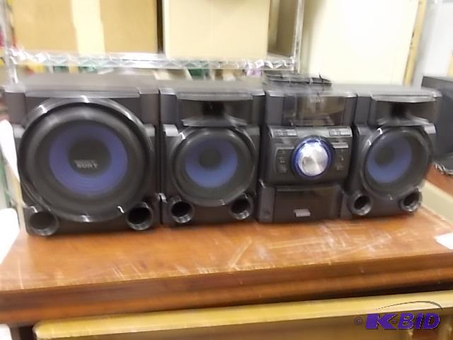 lot 37 image: Sony Hi-Fi Component System MHC-EC9iP&nbspAM...