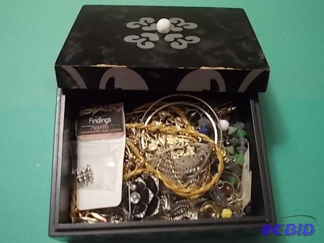 Jewelry Box &amp Contents Mostly Unmatched ...