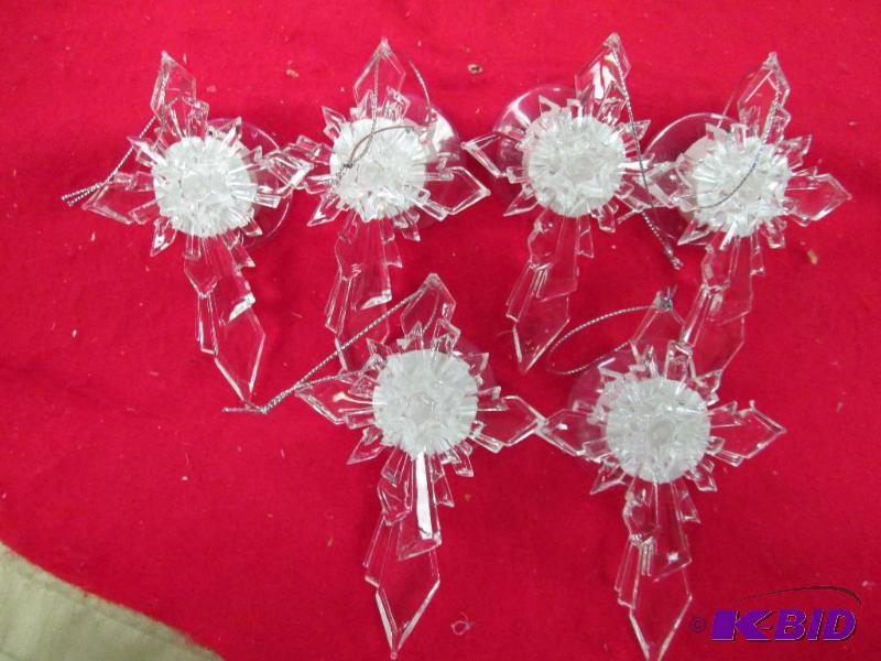 lot 114 image: Qty 2 -Luminous color changing cross set of 3...