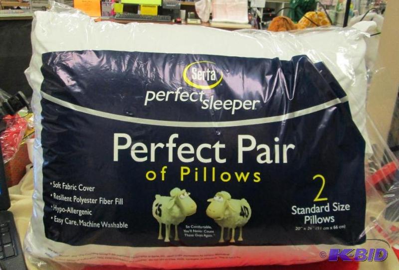 lot 121 image: Serta perfect sleeper Perfect pair of pillows...