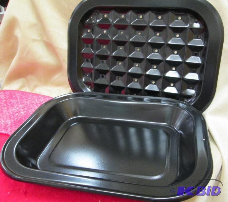 lot 15 image: Roaster Broiler pan...