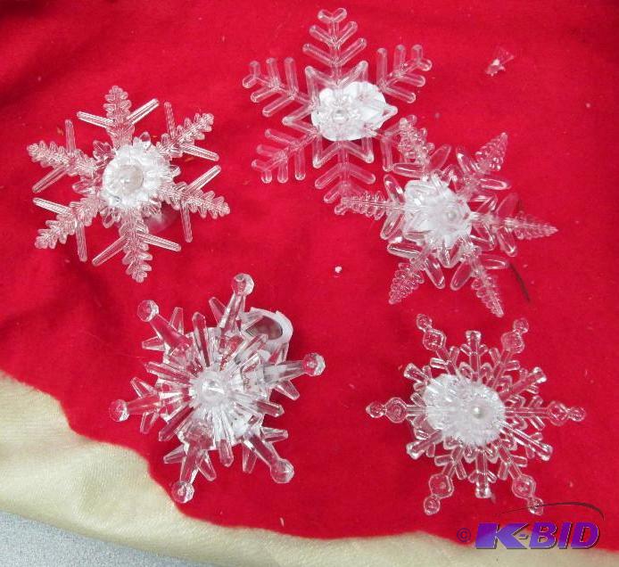 lot 198 image: 5 color changing snowflakes with suctions cup...