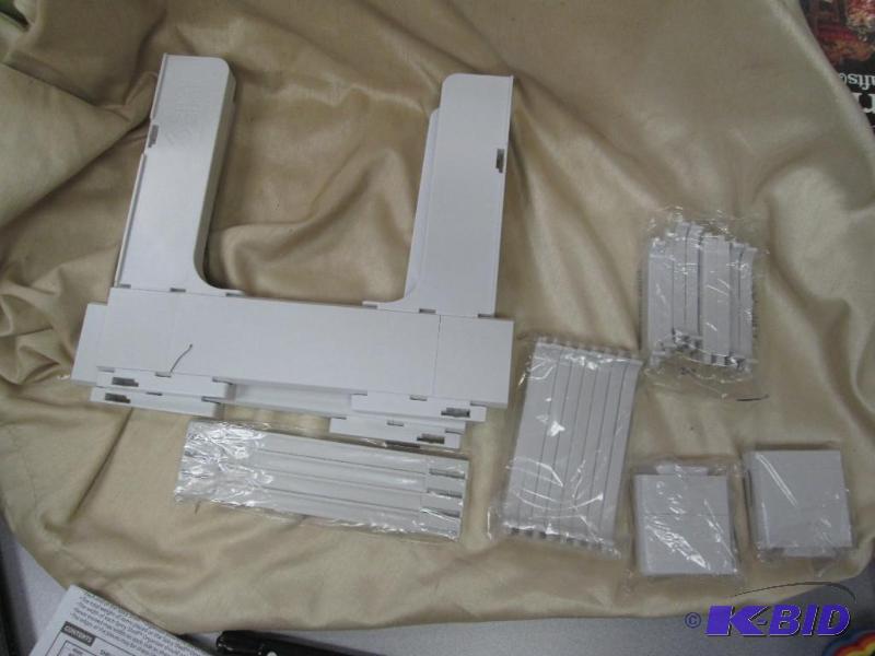 lot 208 image: Spicy shelf patented stackable organizer...