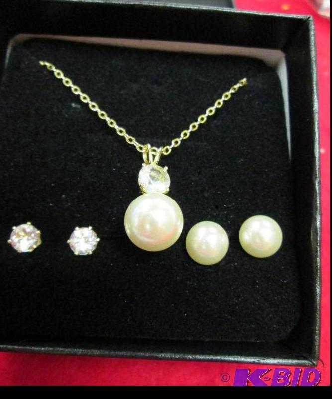 lot 36 image: White Topaz and Pearl- set 2 pair of earing a...
