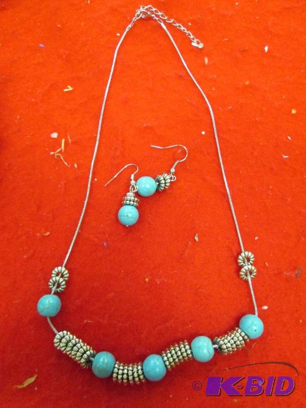 lot 40 image: Earrings and necklaces...