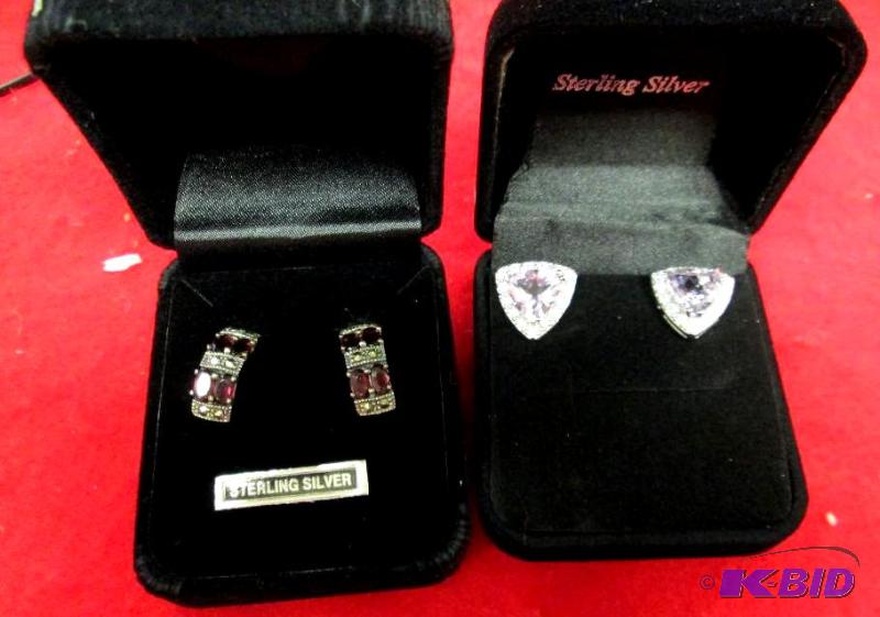 lot 41 image: 2 Pairs of Sterling silver earrings with colo...