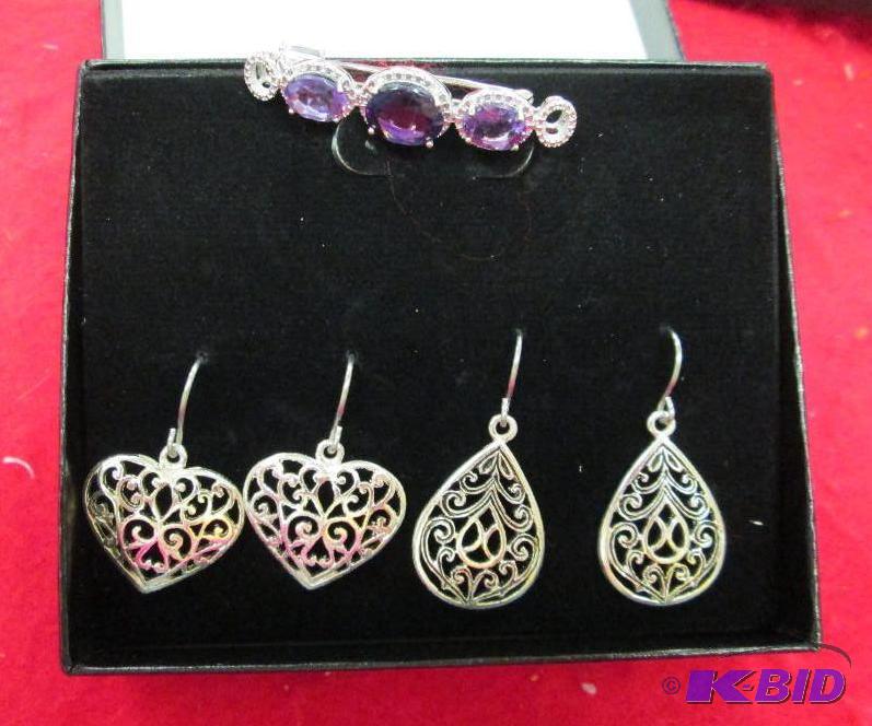 lot 44 image: 3 pairs of silver earrings and a pin with pur...
