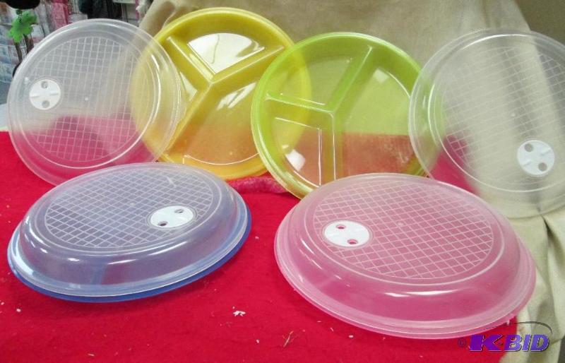 lot 5 image: 8pc Microwave vented divided colorful plates ...