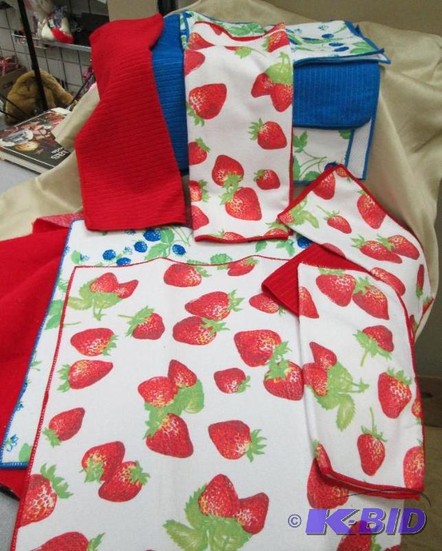 lot 9 image: Berry Microfiber dish dry mats and kitchen to...