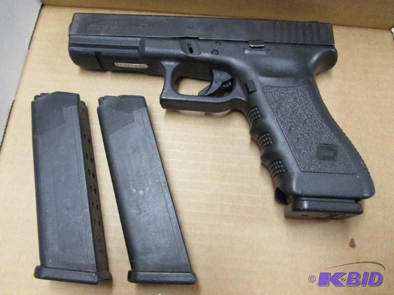 Glock 22 Gen 3 semi-auto pistol