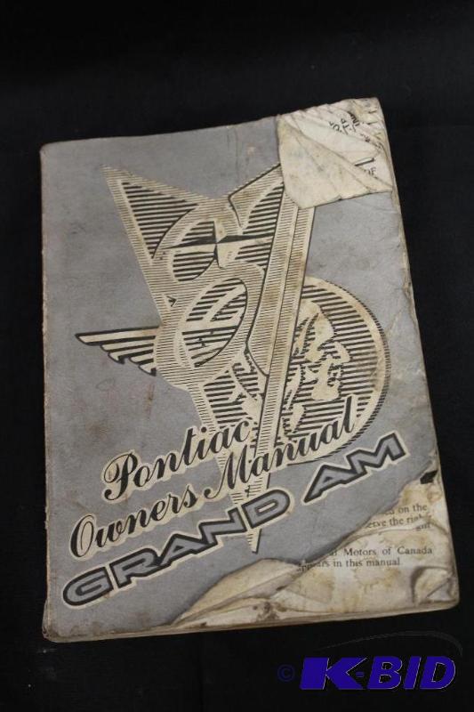 lot 211 image: 1987 Pontiac Grand AM Owners Manual ...