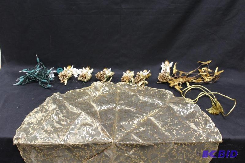 lot 217 image: Assorted Decorative Items ...