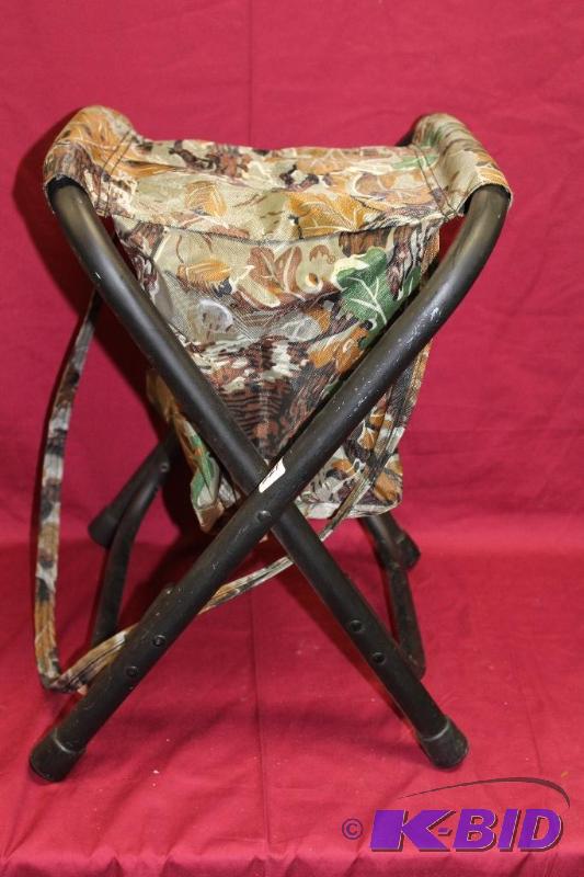 lot 221 image: Hunting Stool ...