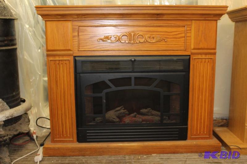 lot 23 image: Electric Fireplace, Tested and Works as it Sh...