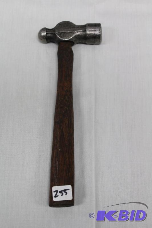 lot 255 image: Very Nice Vintage Machinists&nbspBall Peen H...