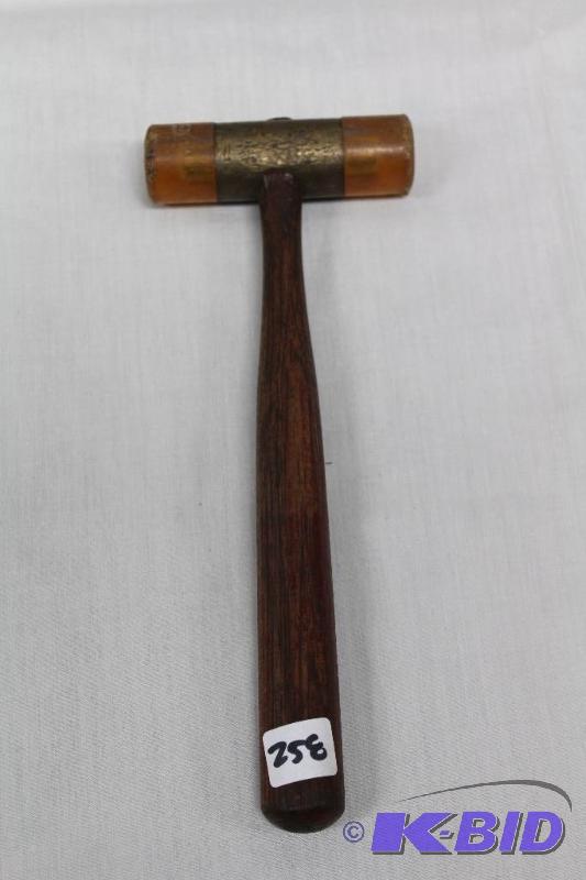 lot 258 image: Very Nice Vintage Machinists Brass  Plastic ...