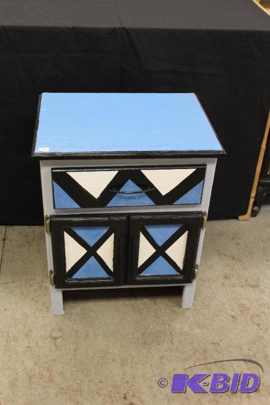 lot 3 image: Hand Painted End Table...