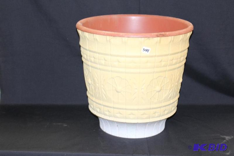 lot 344 image: Flower Pots ...