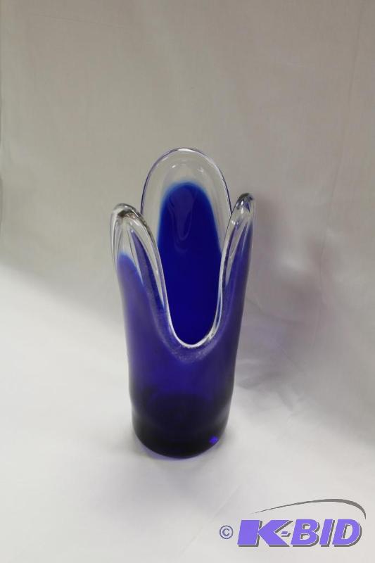 lot 350 image: Hand Blown Glass Vase, Beautiful, Heavy Thick...