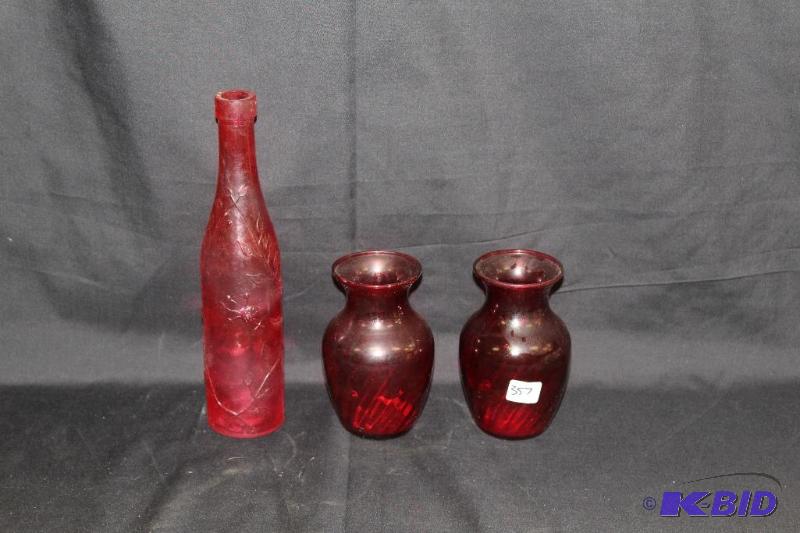 lot 357 image: Vases ...
