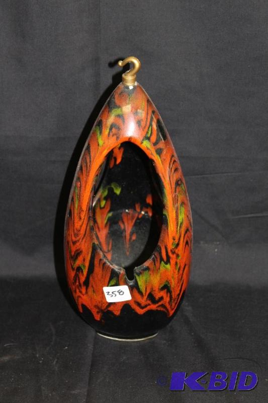 lot 358 image: Hanging Flower Pot ...