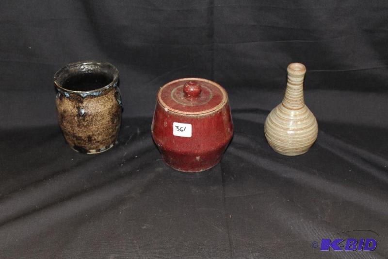 lot 361 image: Vintage Pottery ...