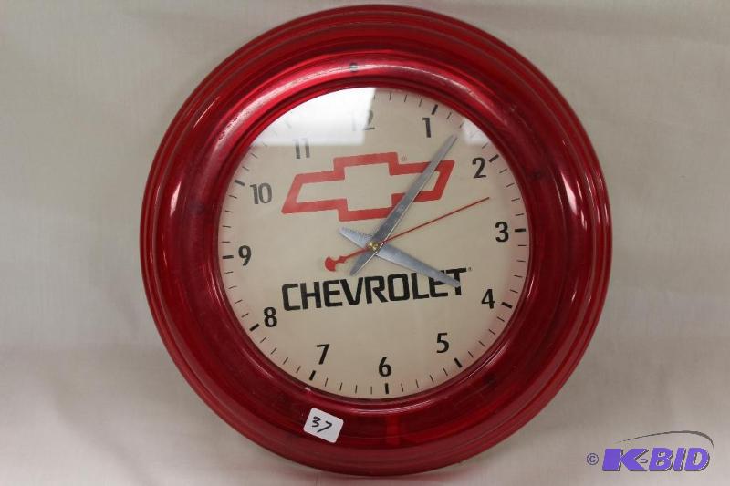 lot 37 image: Chevrolet Clock, has neon, but missing cord, ...