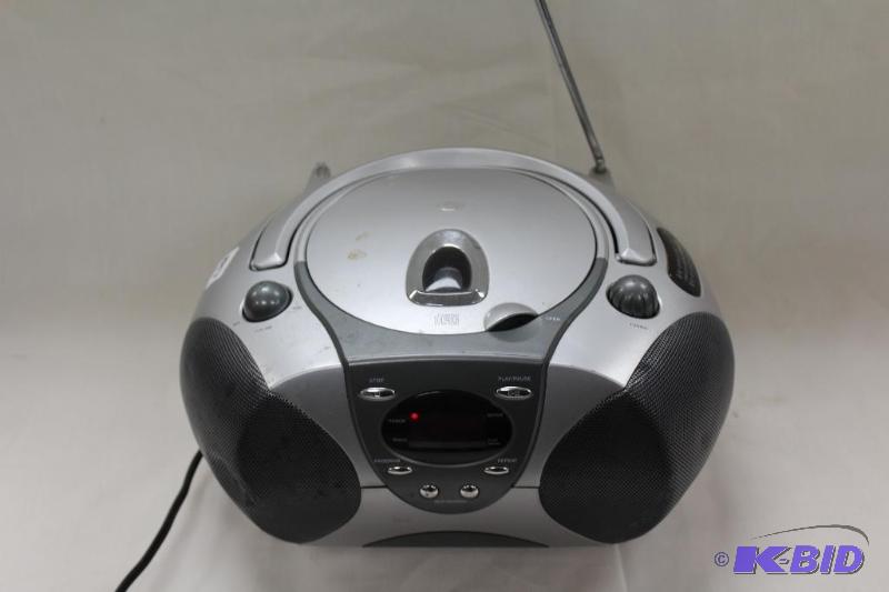 lot 387 image: AMFM CD Player, Radio Works well, didnt hav...