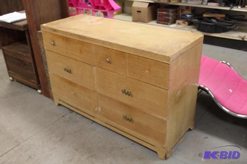 lot 5 image: Vintage Dresser, Missing Some Hardware, could...