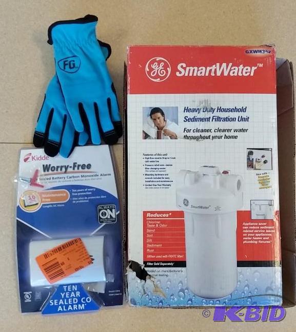 lot 4 image: GE Water Filtration system  Gloves  Kiddie Carbon Monoxide detector.