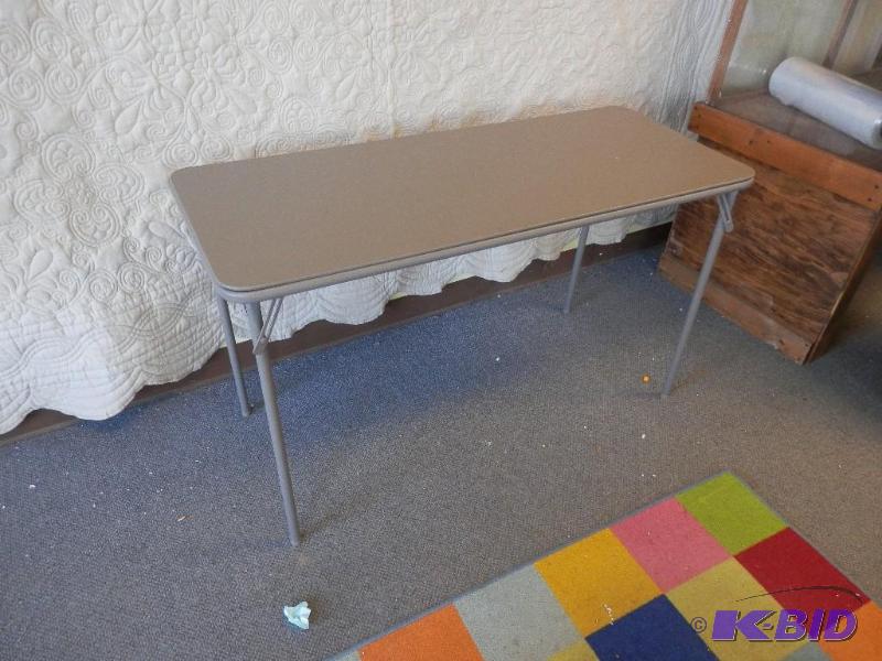 folding table