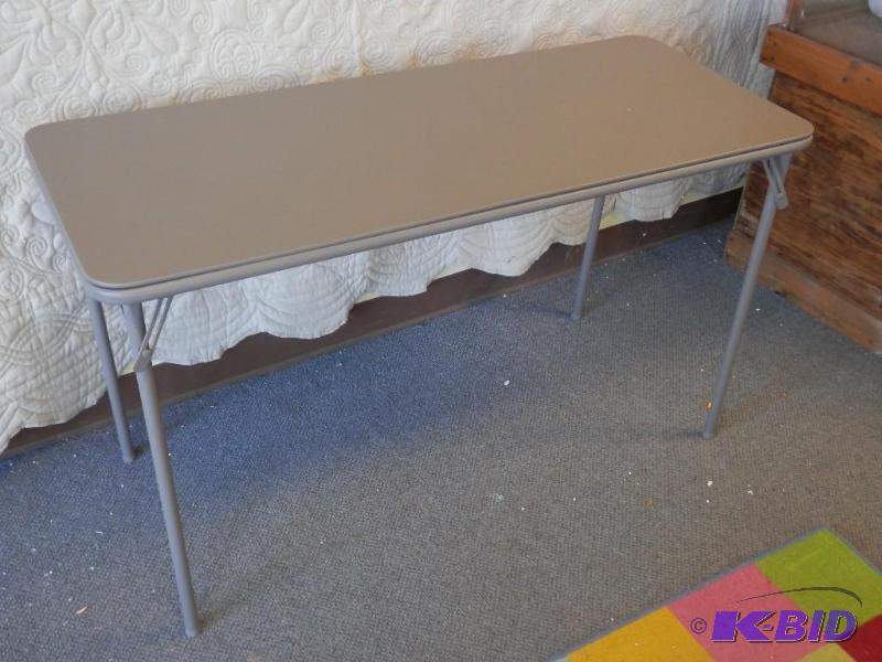 folding table