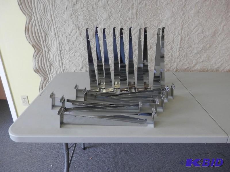 22, 14 slat wall brackets