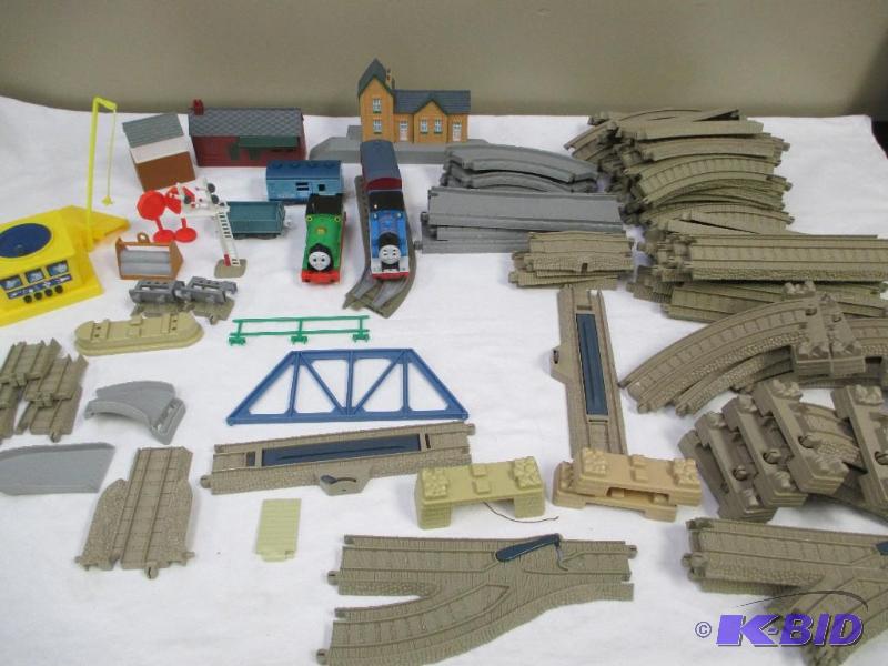 Thomas The Train Cars, Track & Buildings