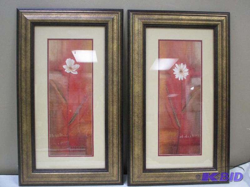 Lot of two floral pictures wgold tone frames
