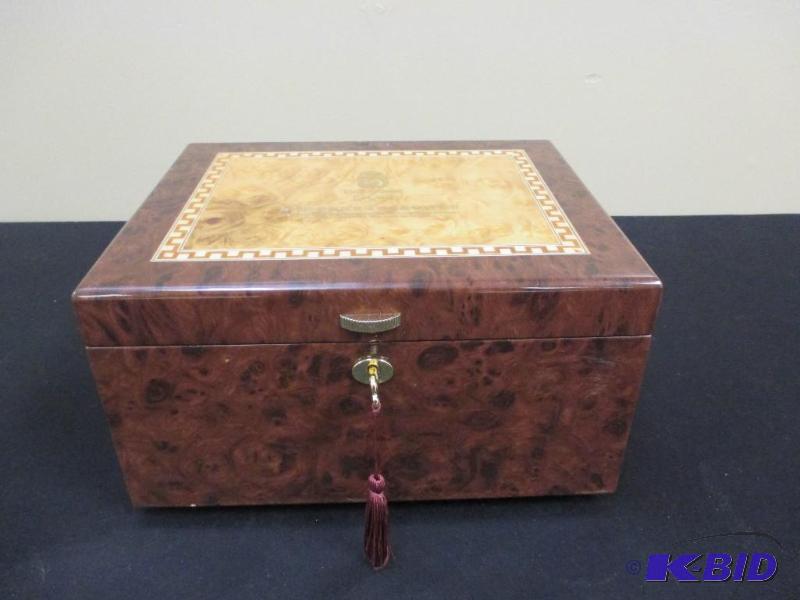 Beautiful Beijing 2002 Olympics Coin Case