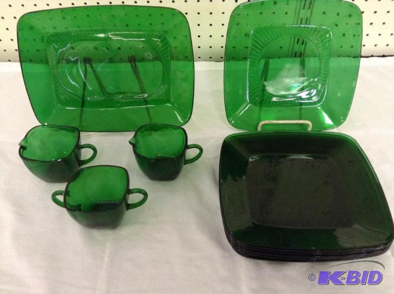 Emerald Green Glassware