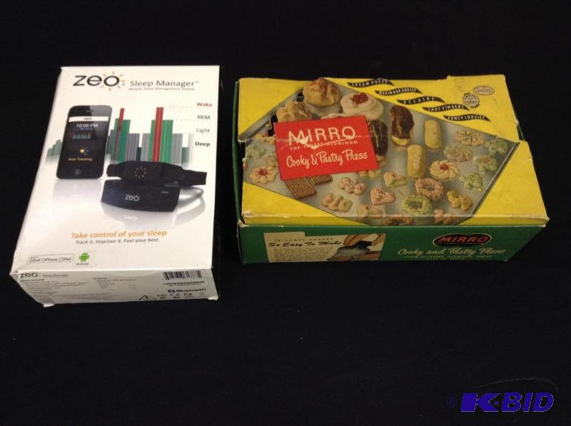 Zeo Sleep Manager & Vintage Cookie Press