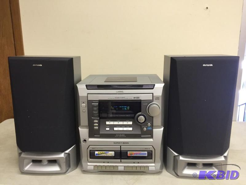 Aiwa 3 CD  am -fm Stereo